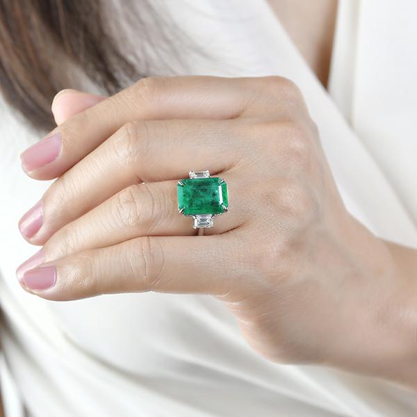 Emilio Jewelry 9.98 Carat Emerald Diamond Ring