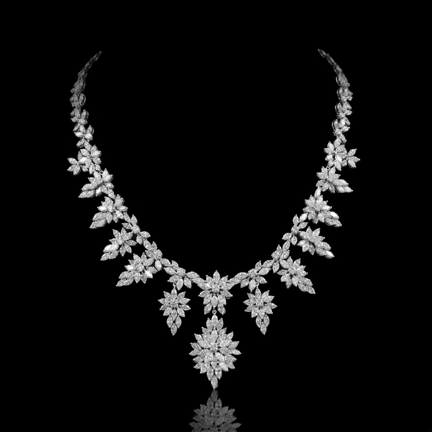 Emilio Jewelry 30.00 Carat Red Carpet Diamond Necklace