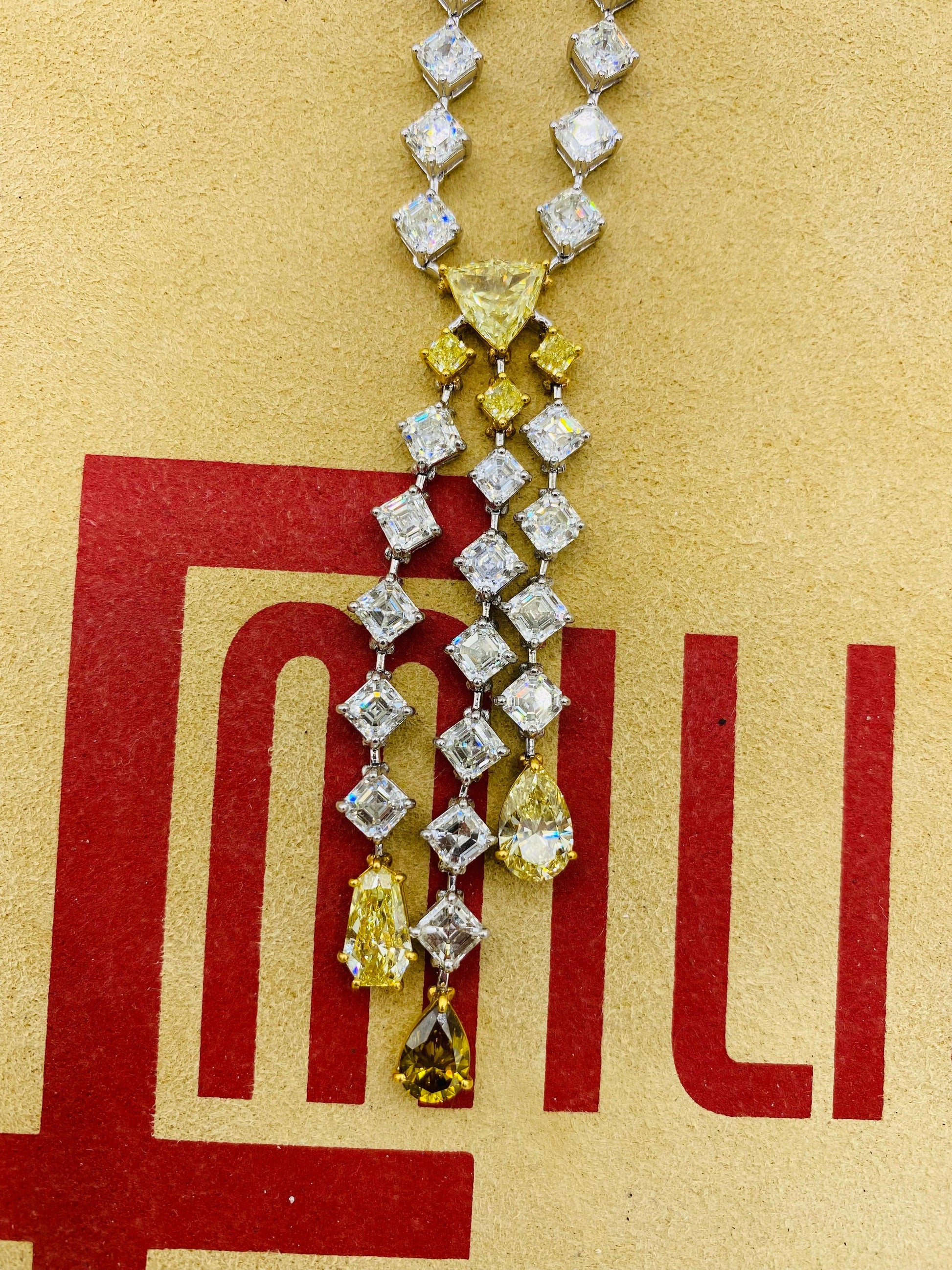 Emilio Jewelry 33.00 Carat Diamond Necklace
