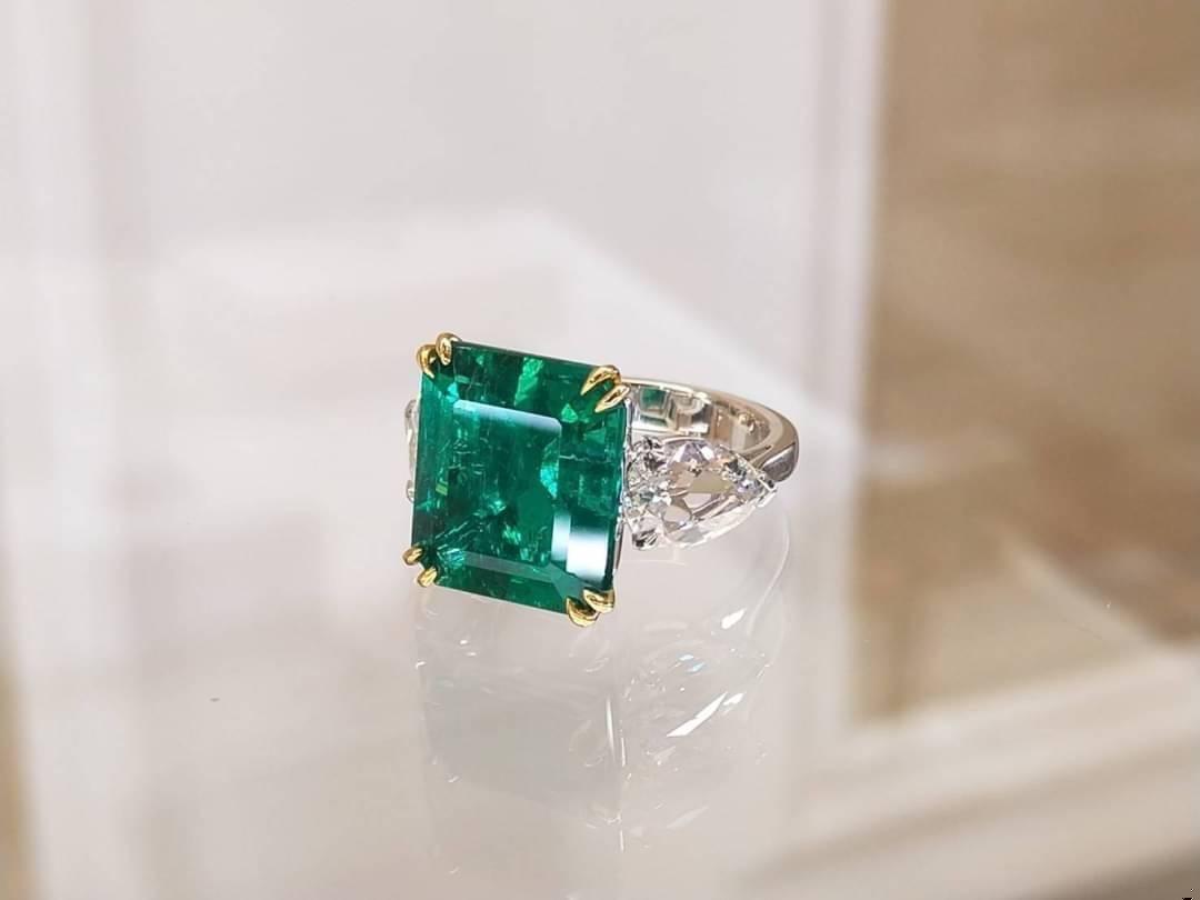 Emilio Jewelry Certified 10.50 Carat Untreated No Oil Muzo Colombian Emerald