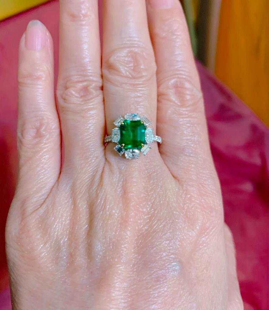 Emilio Jewelry Certified 2.69 Carat Untreated No Oil Emerald Diamond Ring