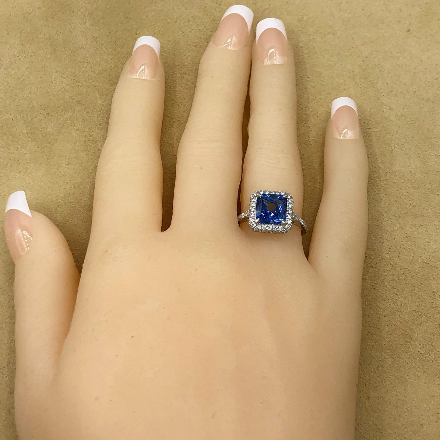 Emilio Jewelry Certified 3.98 Carat Ceylon Sapphire Diamond Ring
