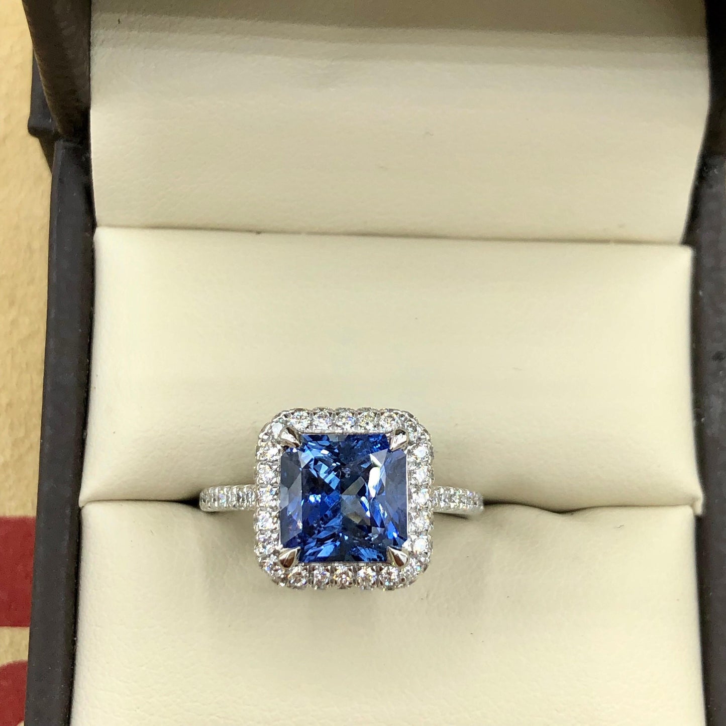 Emilio Jewelry Certified 3.98 Carat Ceylon Sapphire Diamond Ring