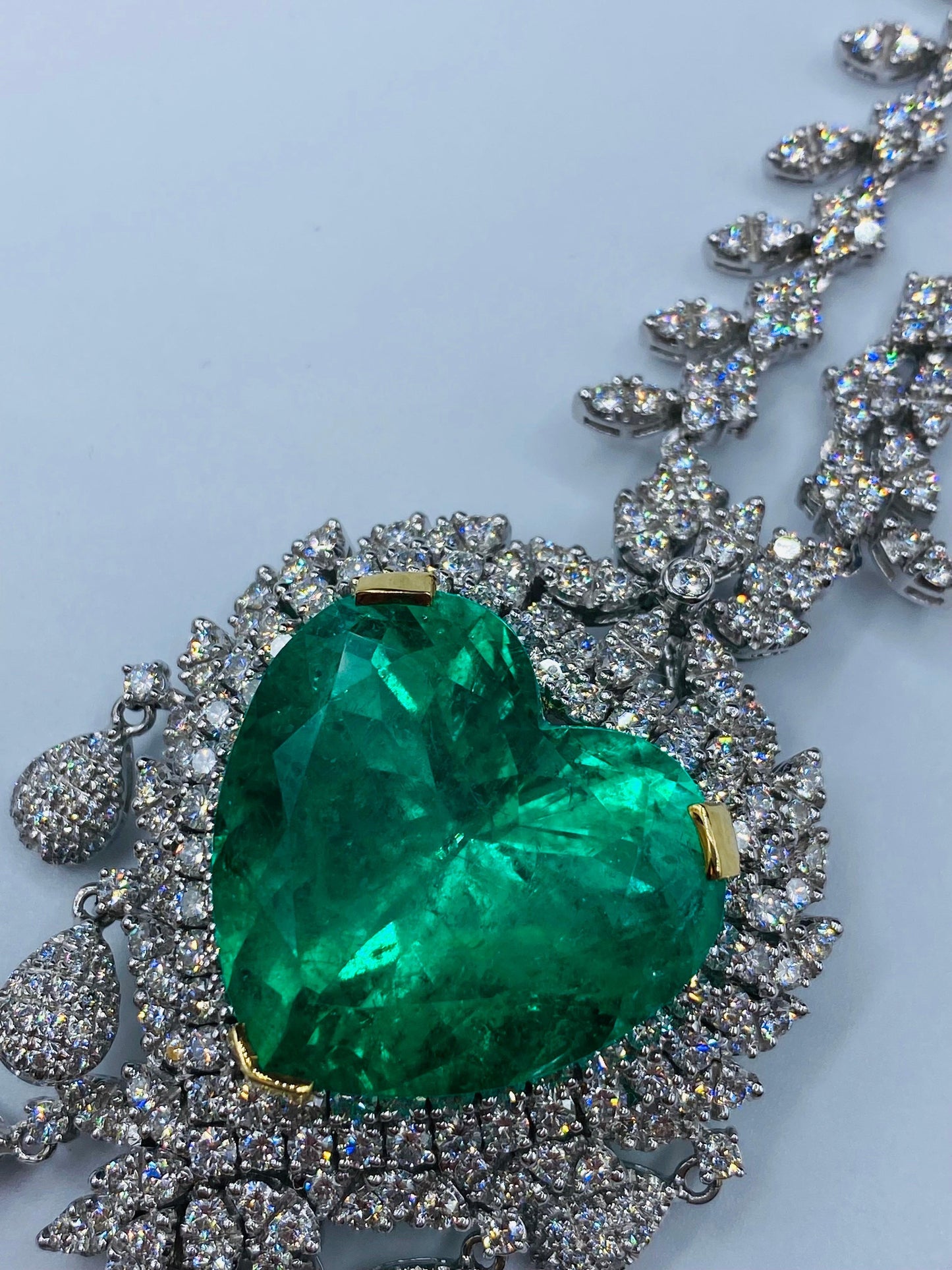 Emilio Jewelry Certified 54 Carat Vivid Green Colombian Emerald Heart Necklace