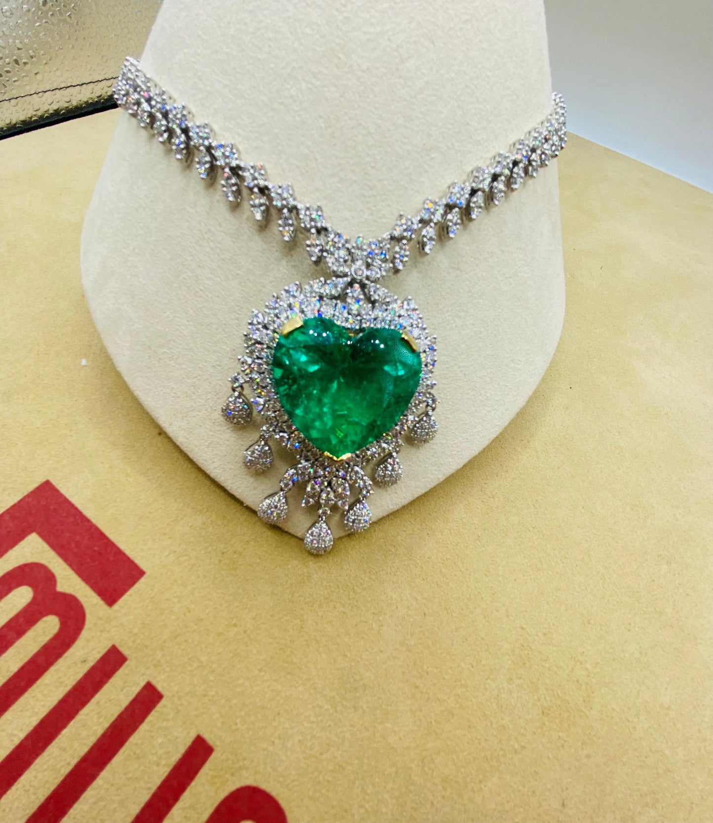 Emilio Jewelry Certified 54 Carat Vivid Green Colombian Emerald Heart Necklace