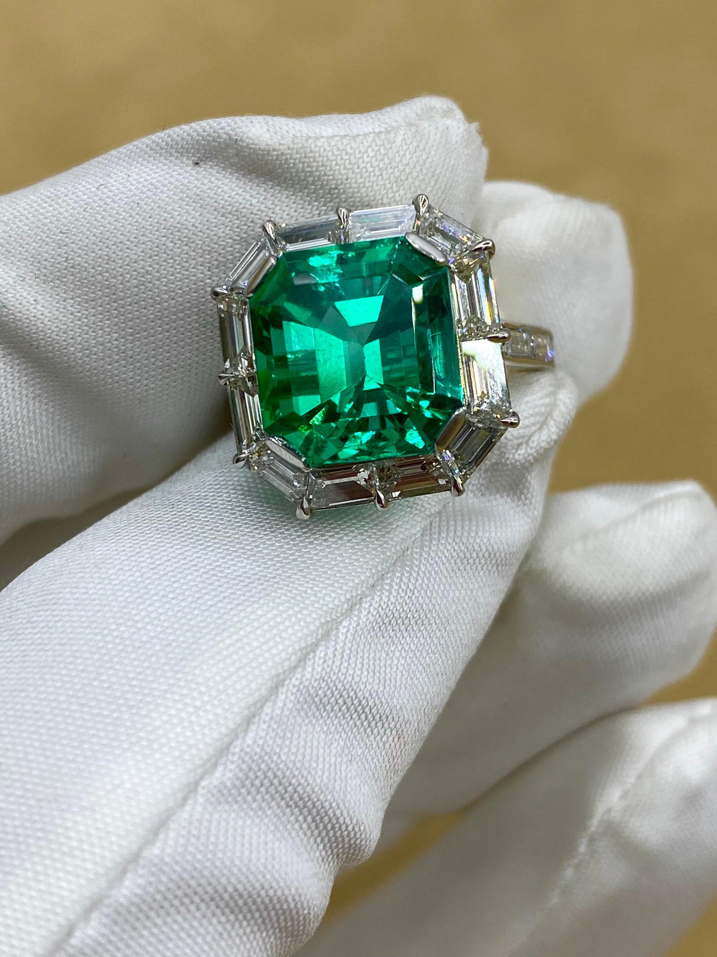 Emilio Jewelry Certified Untreated No Oil Colombian Emerald Ring