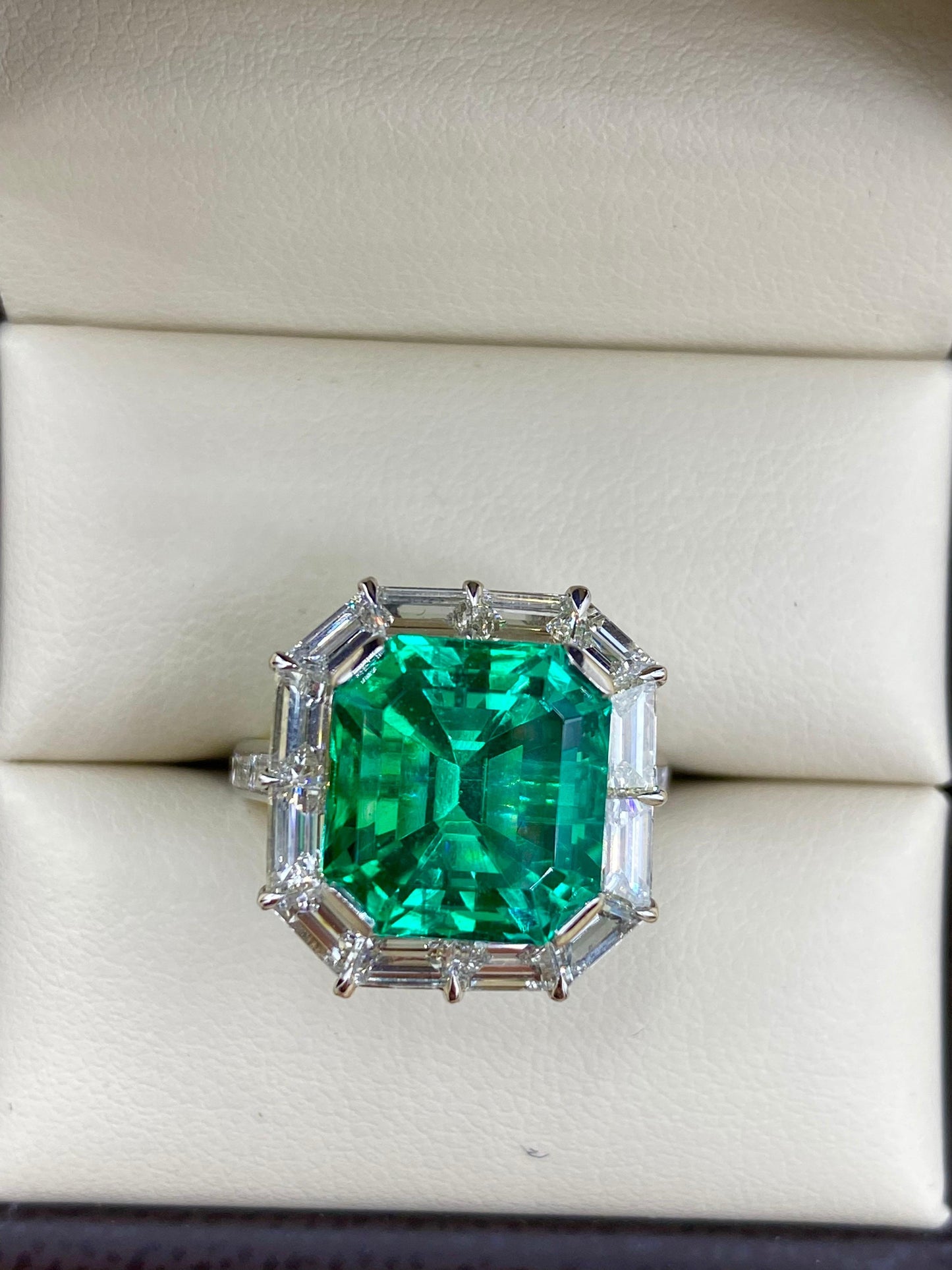 Emilio Jewelry Certified Untreated No Oil Colombian Emerald Ring