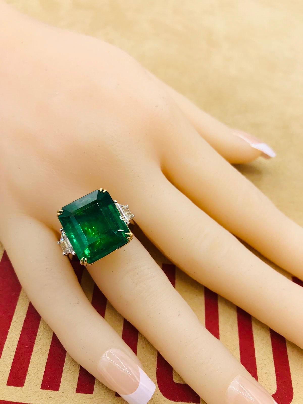 Emilio Jewelry Certified Vivid Green 17.08 Carat Emerald Diamond Ring