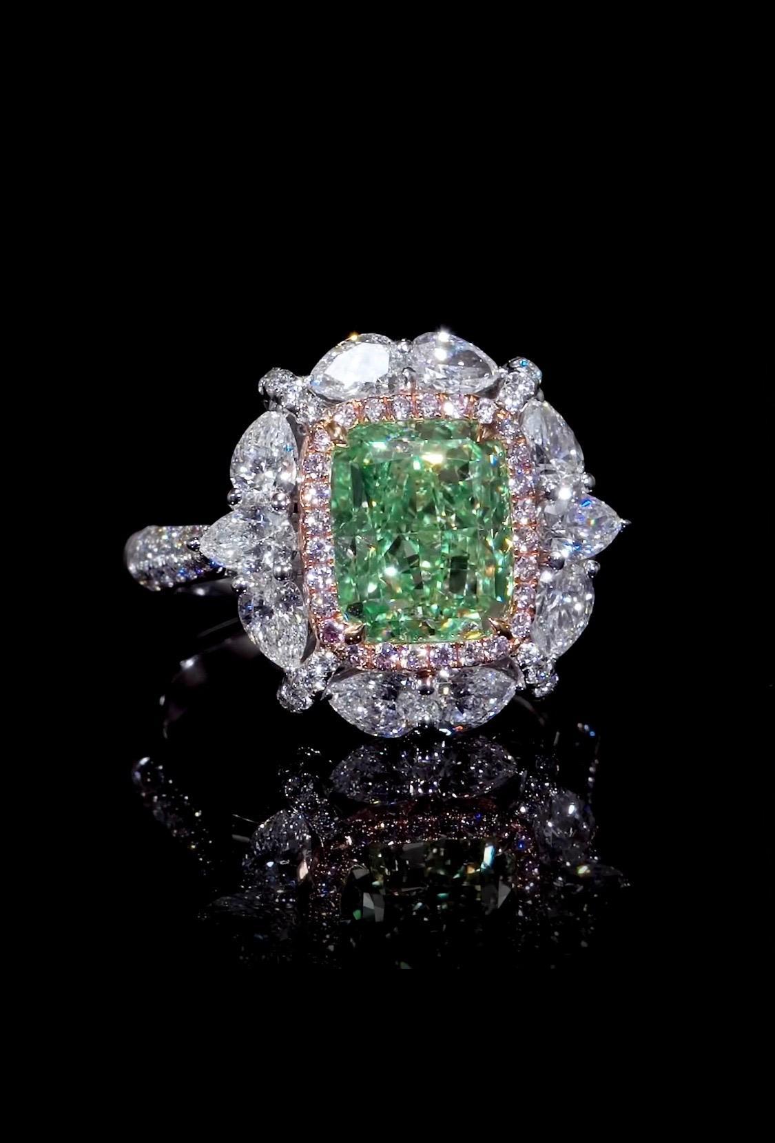 Emilio Jewelry GIA Certified 4.00 Carat Fancy Green Yellow Diamond Ring