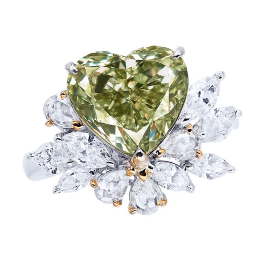 Emilio Jewelry GIA Certified 4.00 Carat Natural Fancy Green Diamond