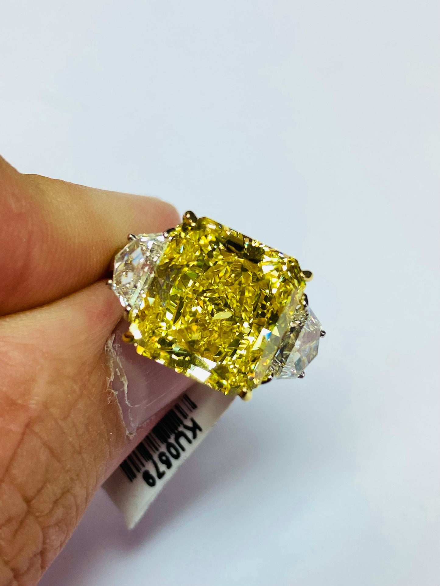 Emilio Jewelry Gia Certified 11.00 Carat Vivid Yellow Diamond Ring