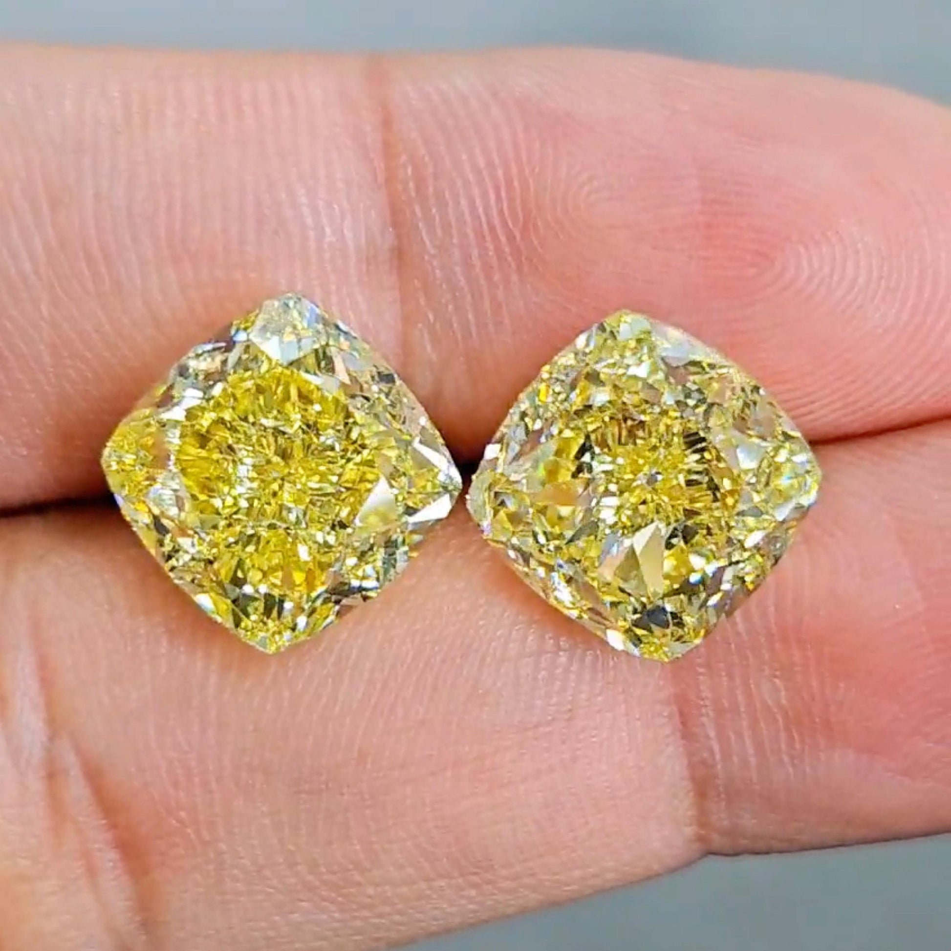 Emilio Jewelry Gia Certified 20.00 Carat Fancy Intense Diamond Earring