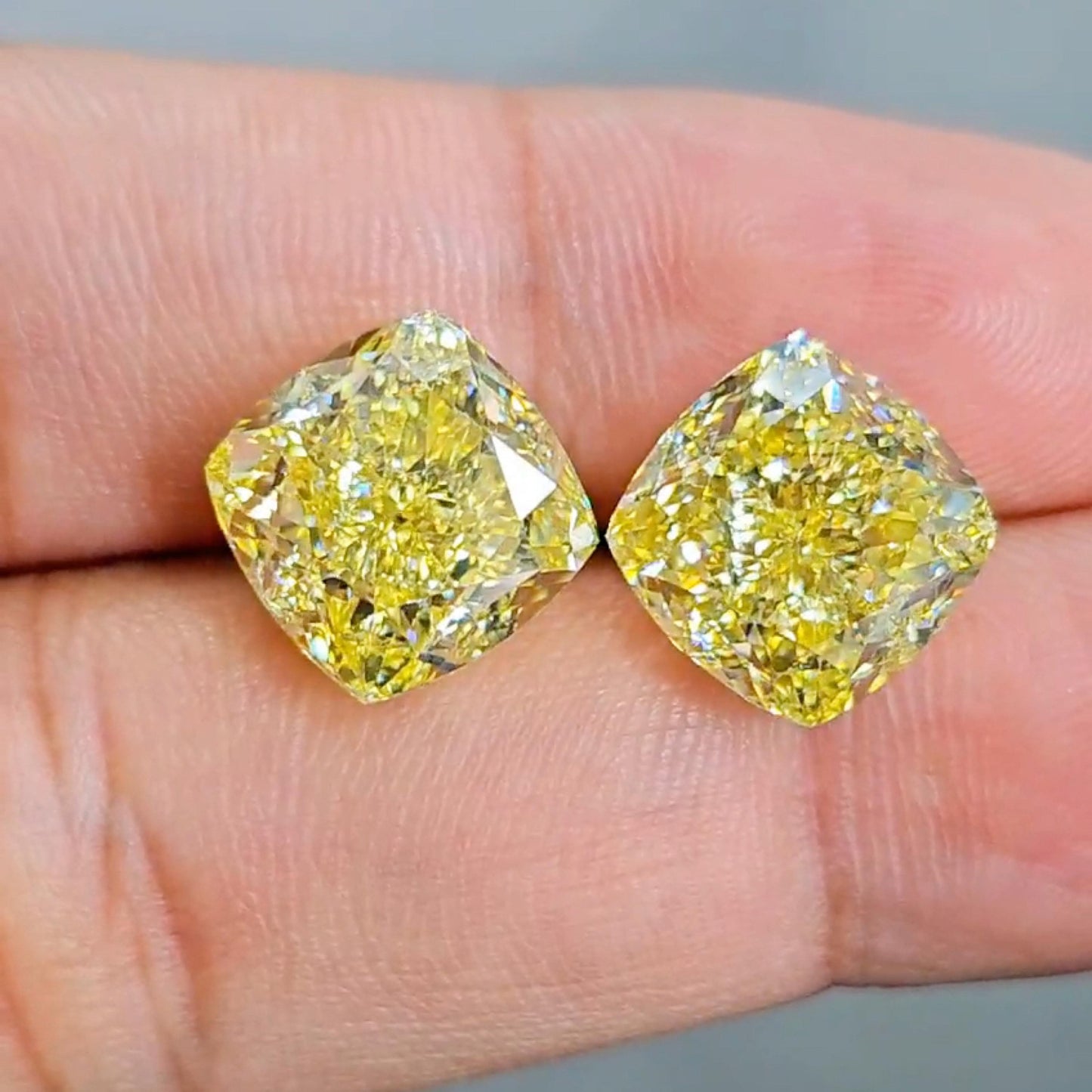 Emilio Jewelry Gia Certified 20.00 Carat Fancy Intense Diamond Earring