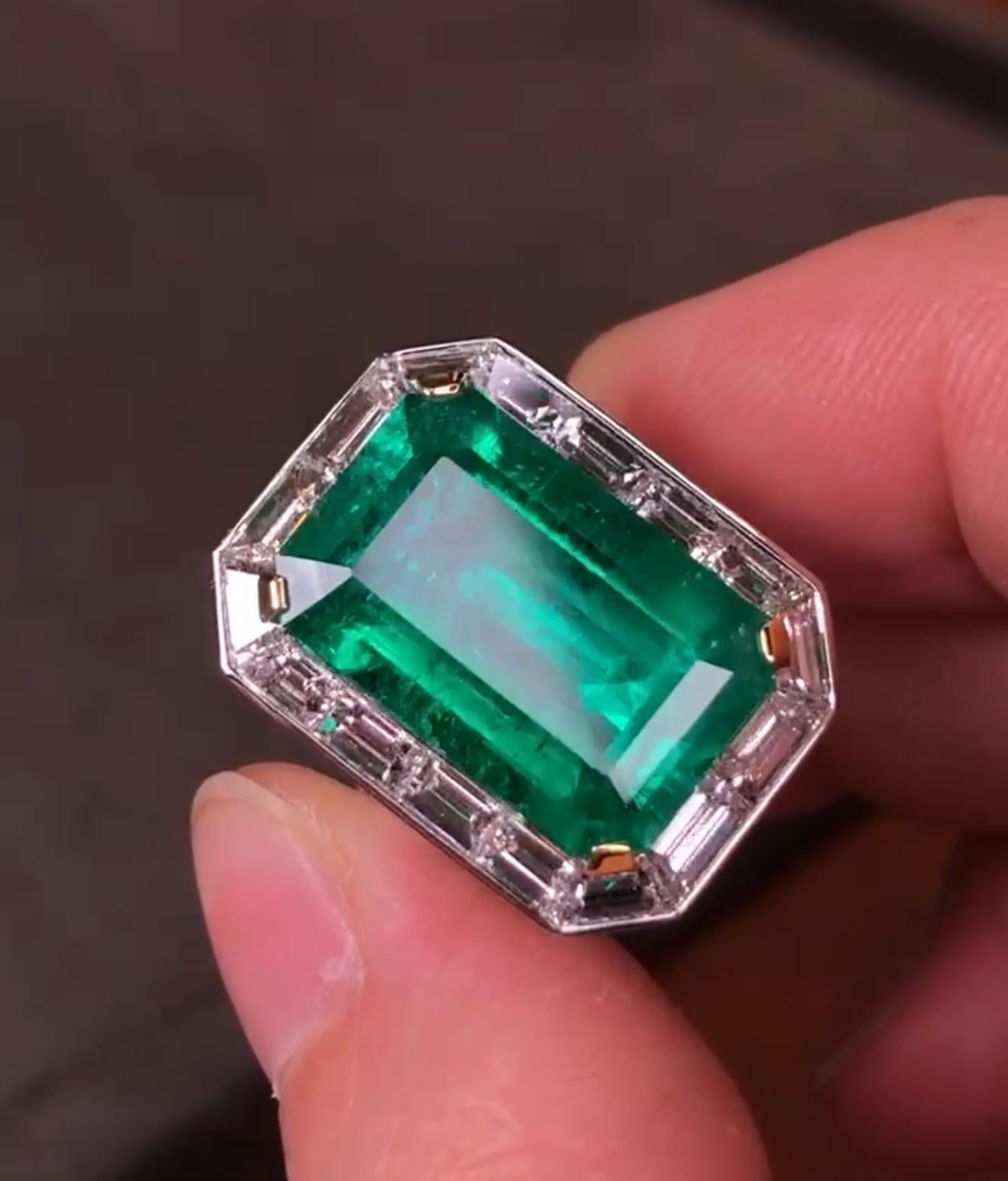 Emilio Jewelry Certified Important No Oil Muzo Vivid Green Old Mine Emerald Ring