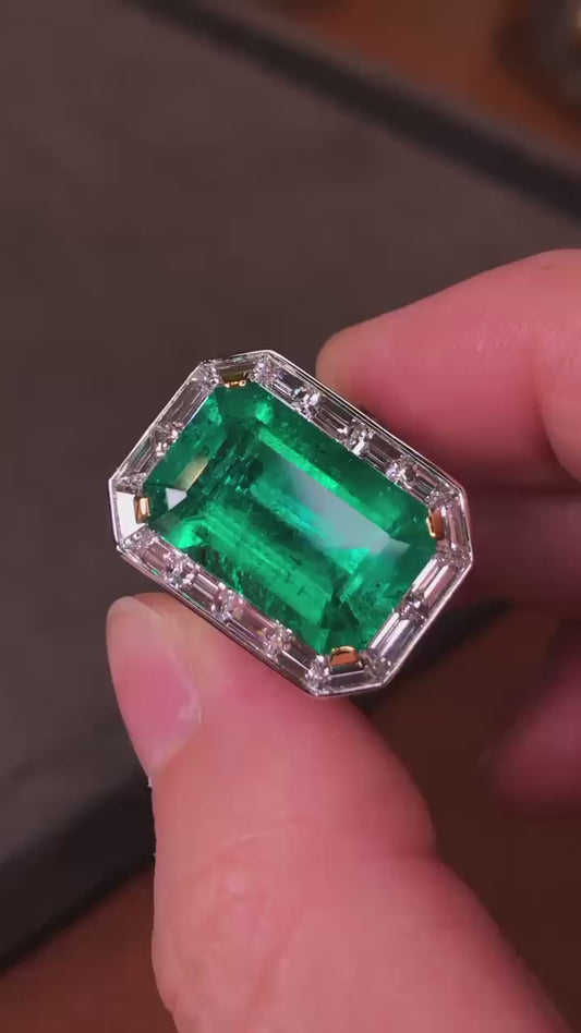 Emilio Jewelry Certified Important No Oil Muzo Vivid Green Old Mine Emerald Ring