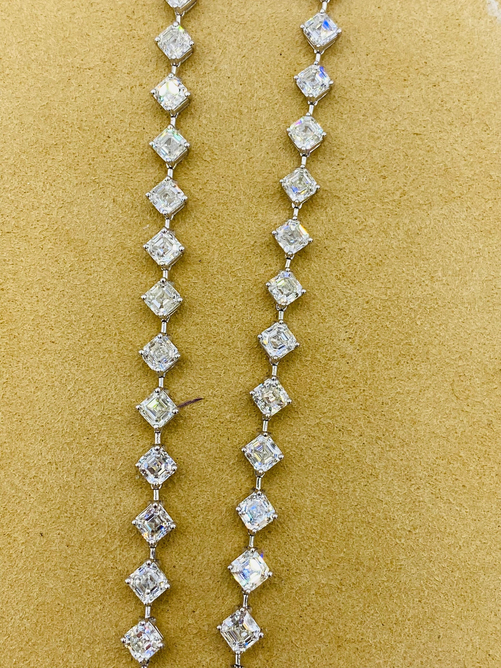 Emilio Jewelry 33.00 Carat Diamond Necklace