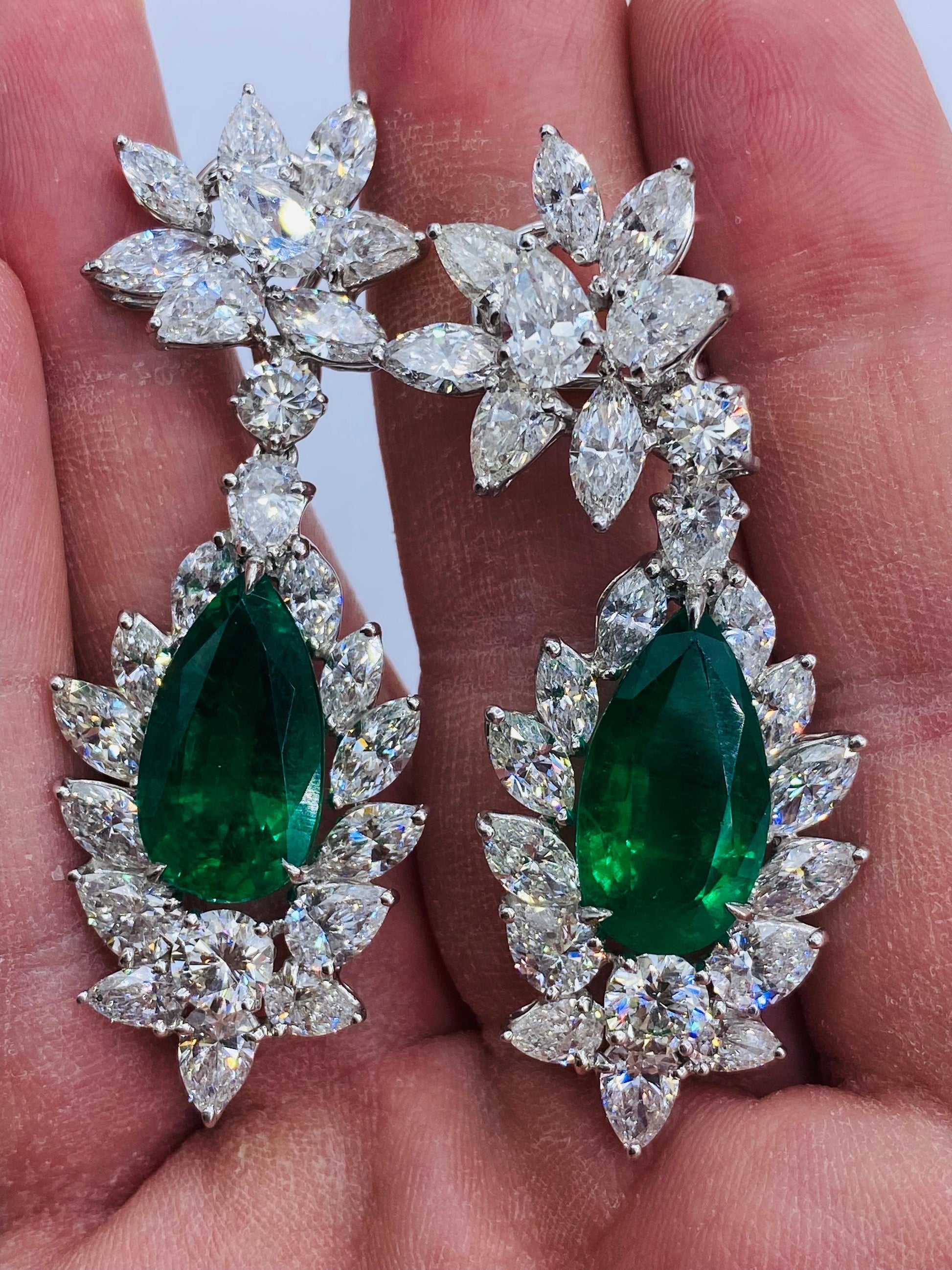 Emilio Jewelry Certified 168 Carat Royal Emerald Necklace And Earring Suite