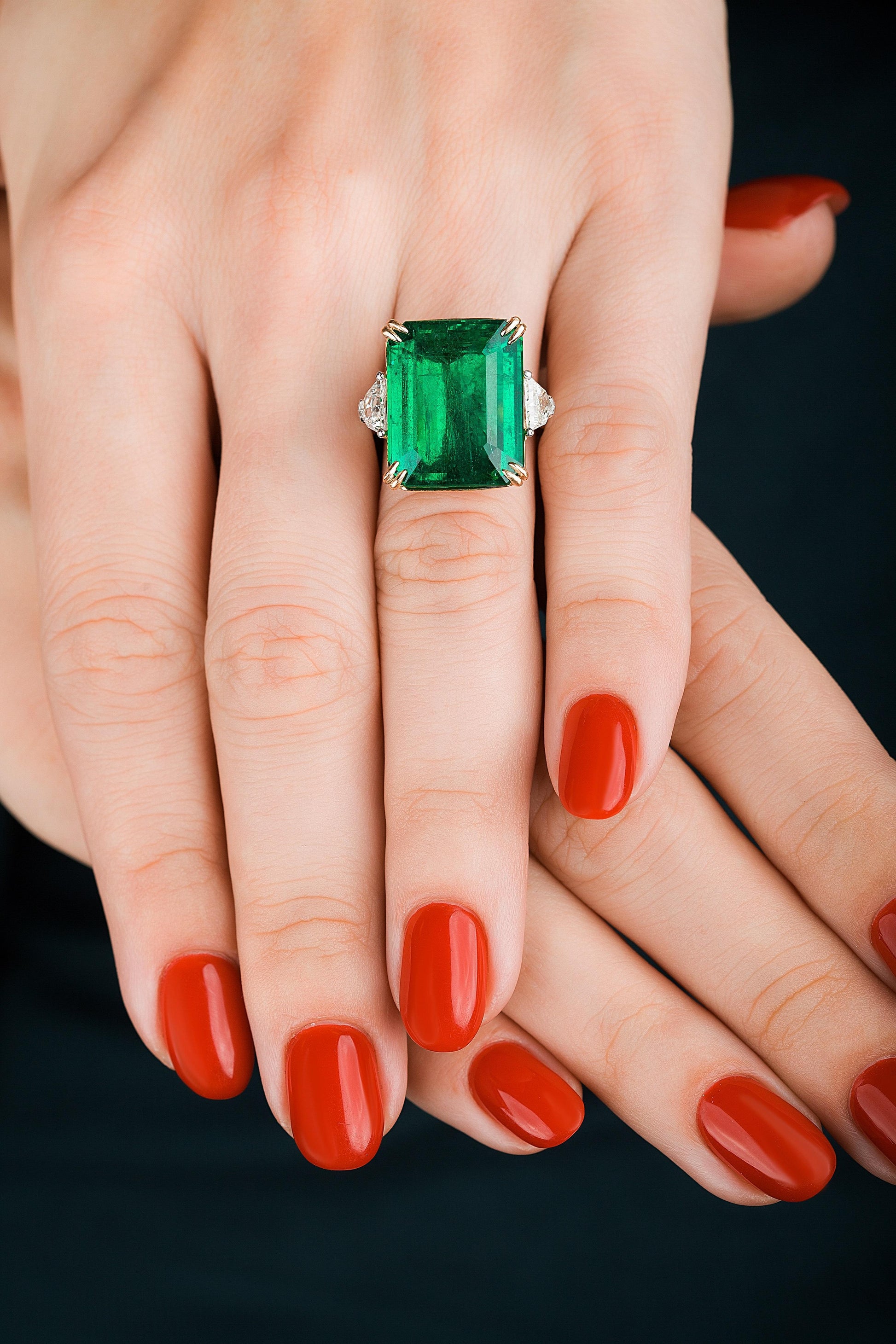 Emilio Jewelry Certified 19.21 Carat Emerald Diamond Ring