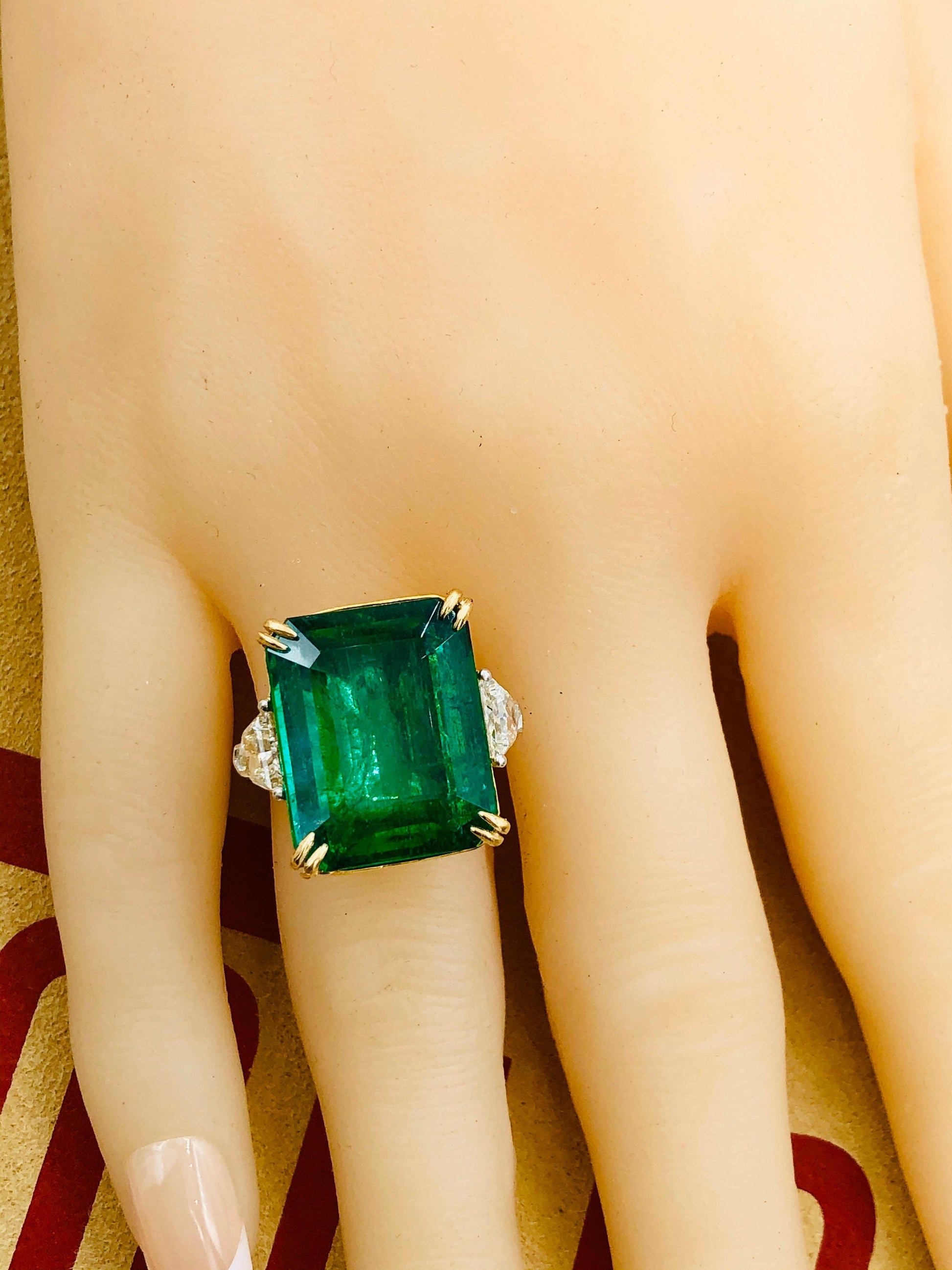 Emilio Jewelry Certified 19.21 Carat Emerald Diamond Ring