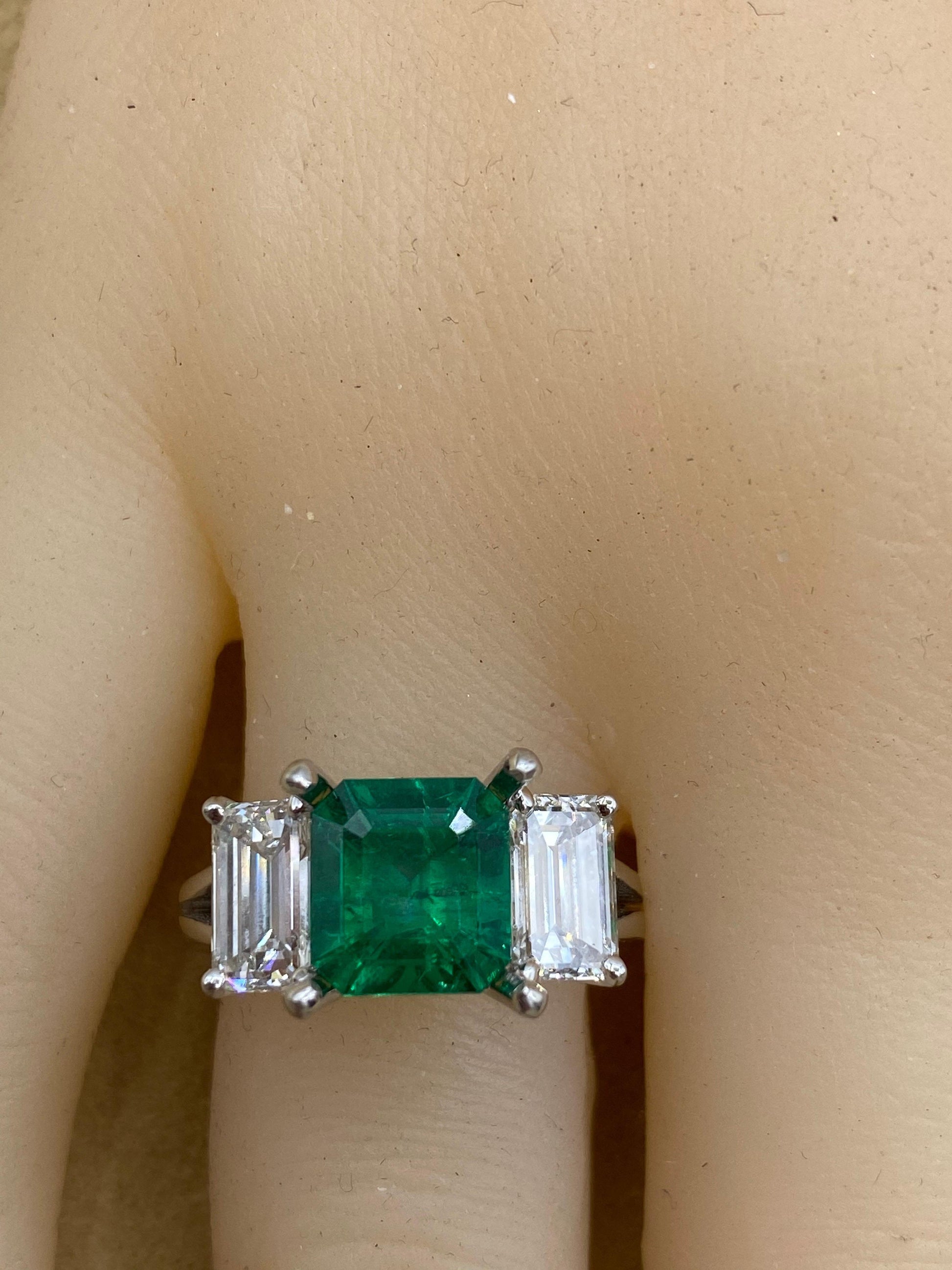 Emilio Jewelry Certified 2.28 Carat No Oil Untreated Colombian Emerald Ring
