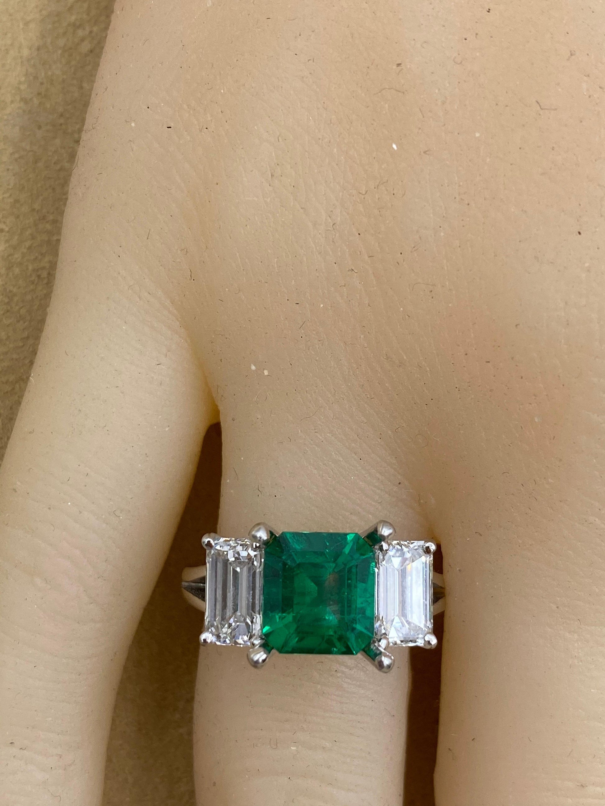 Emilio Jewelry Certified 2.28 Carat No Oil Untreated Colombian Emerald Ring