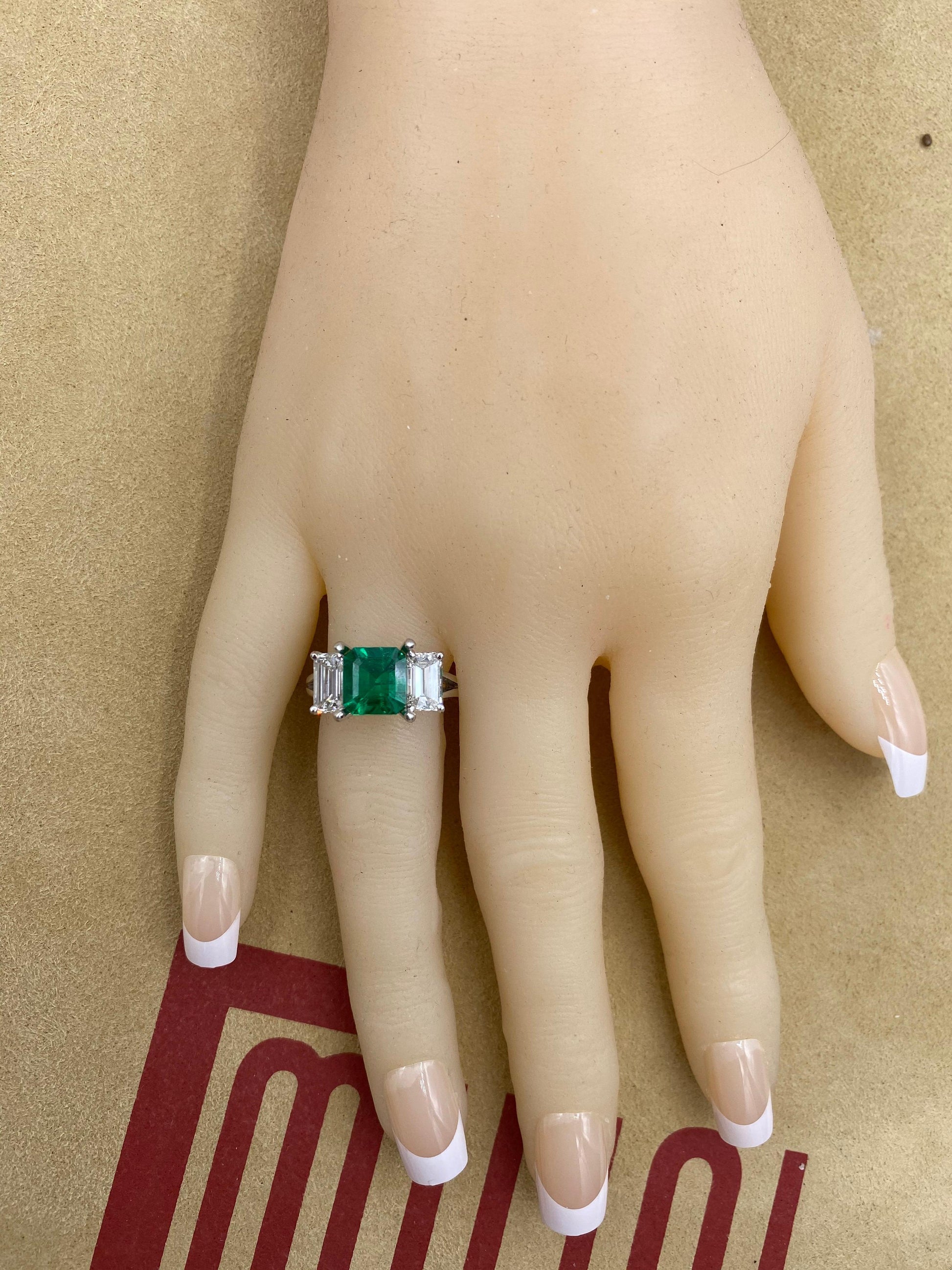Emilio Jewelry Certified 2.28 Carat No Oil Untreated Colombian Emerald Ring