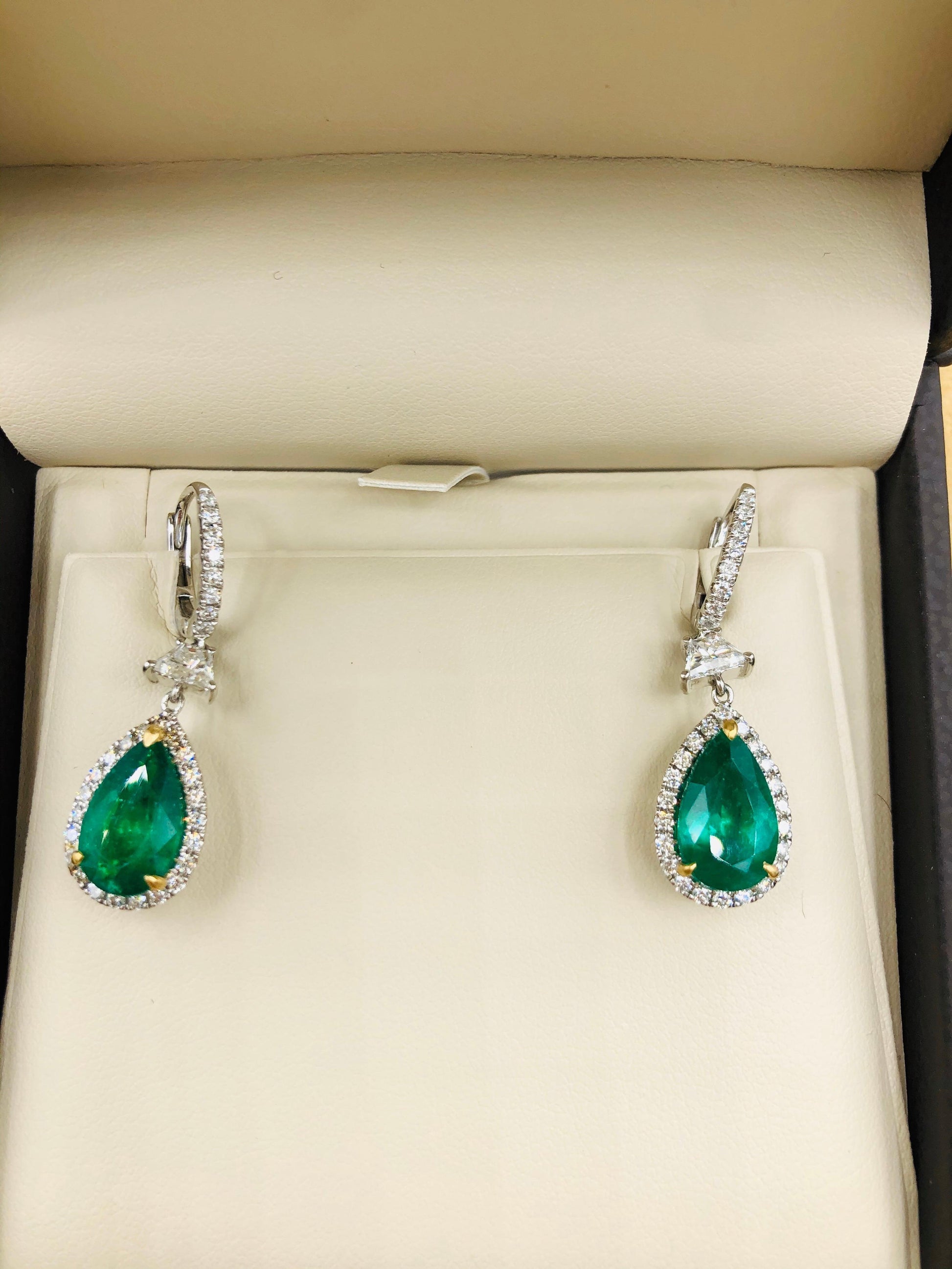 Emilio Jewelry Certified 6.70 Carat Vivid Green Colombian Emerald Earrings
