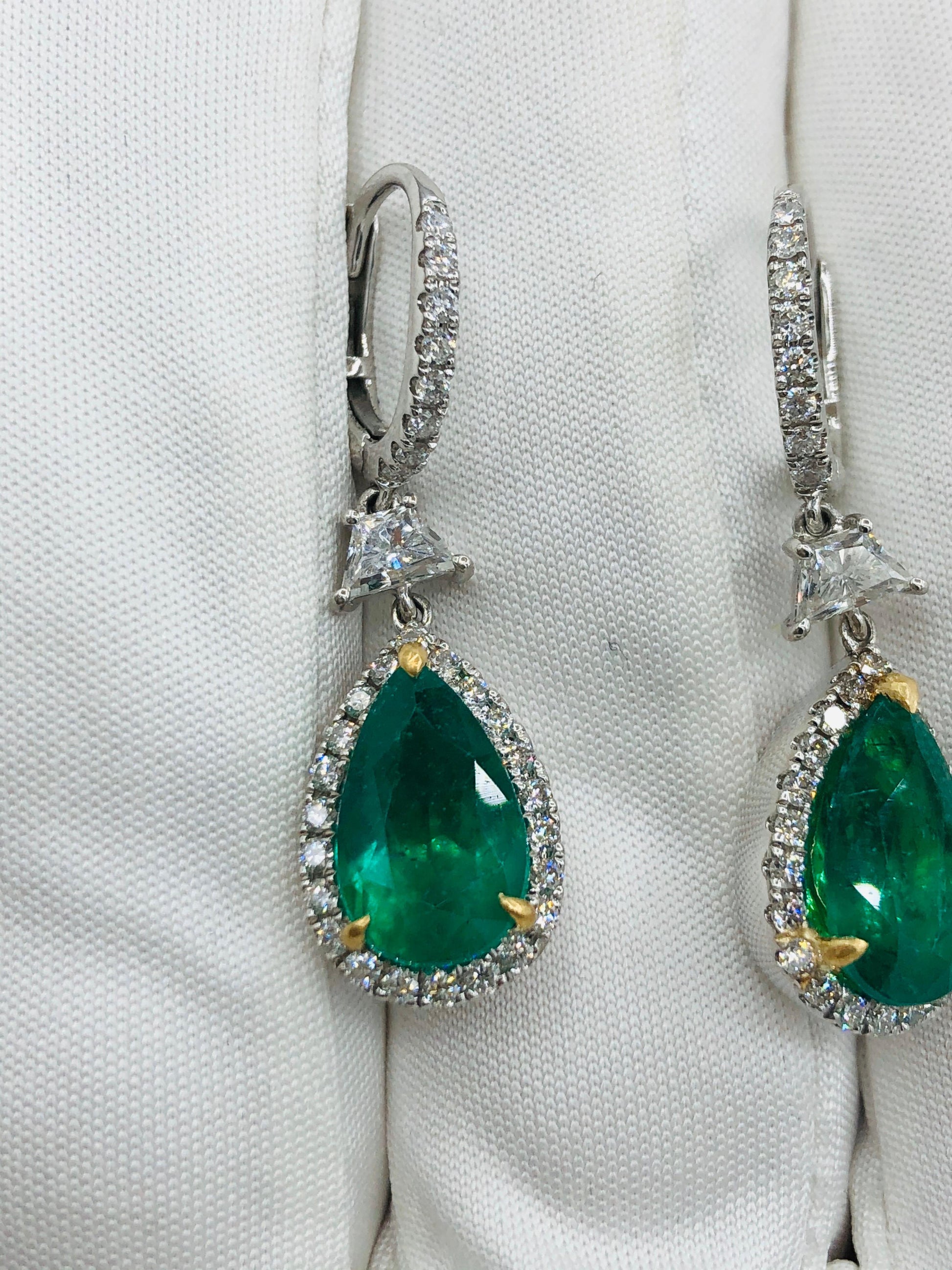Emilio Jewelry Certified 6.70 Carat Vivid Green Colombian Emerald Earrings