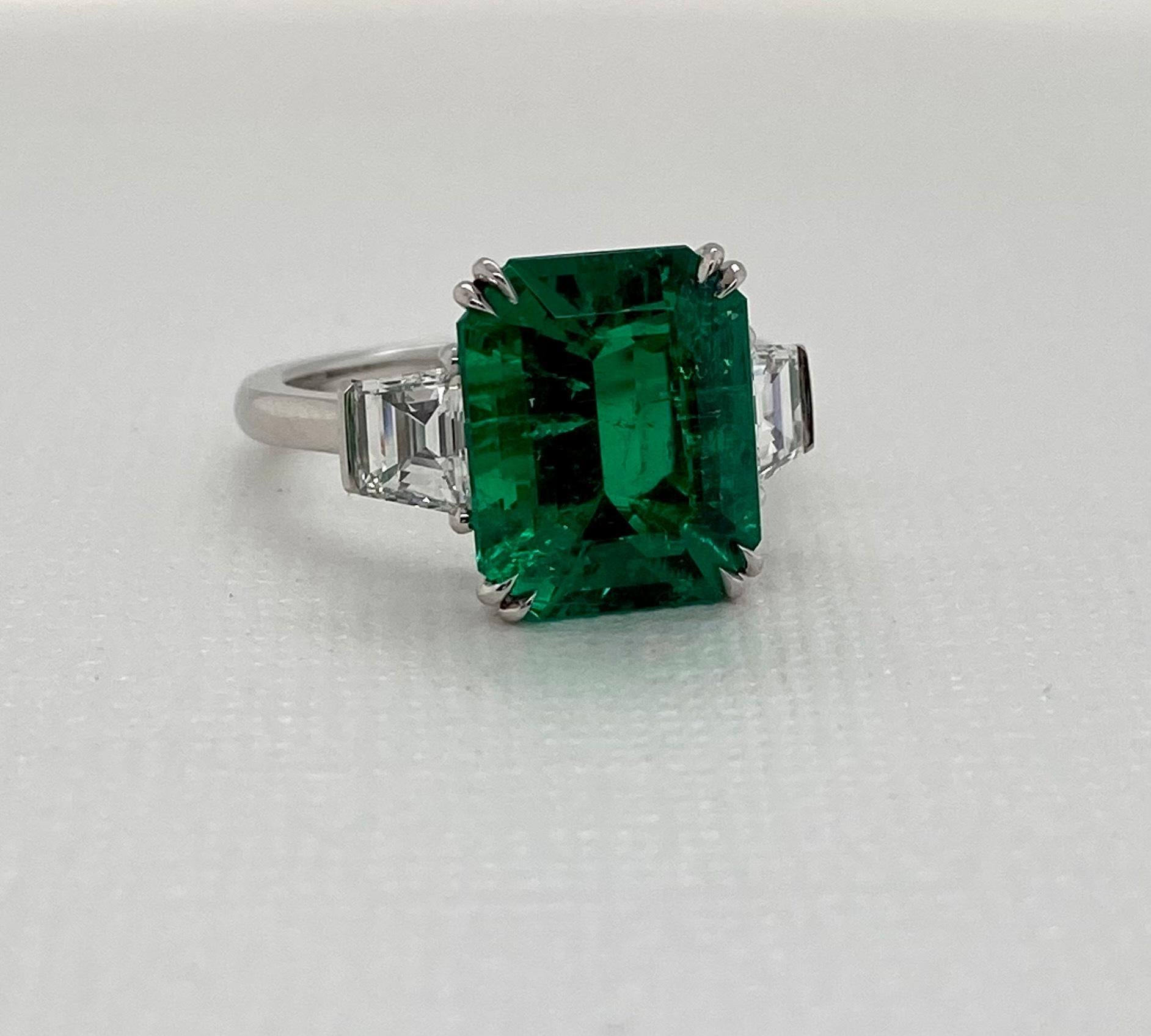 Emilio Jewelry Certified 7.15 Carat Muzo No Oil Colombian Emerald