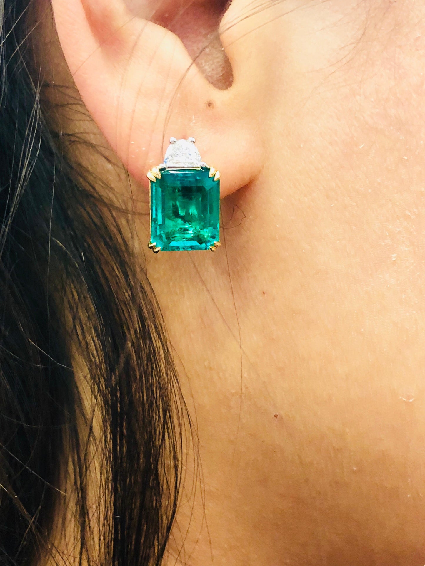 Emilio Jewelry Certified 9.65 Carat Genuine Emerald Diamond Platinum Earrings
