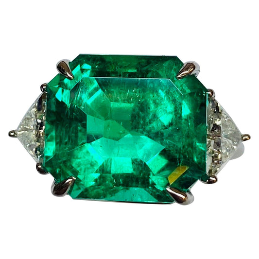 Emilio Jewelry Gubelin Certified 10.02 Carat Muzo Colombian Emerald Ring