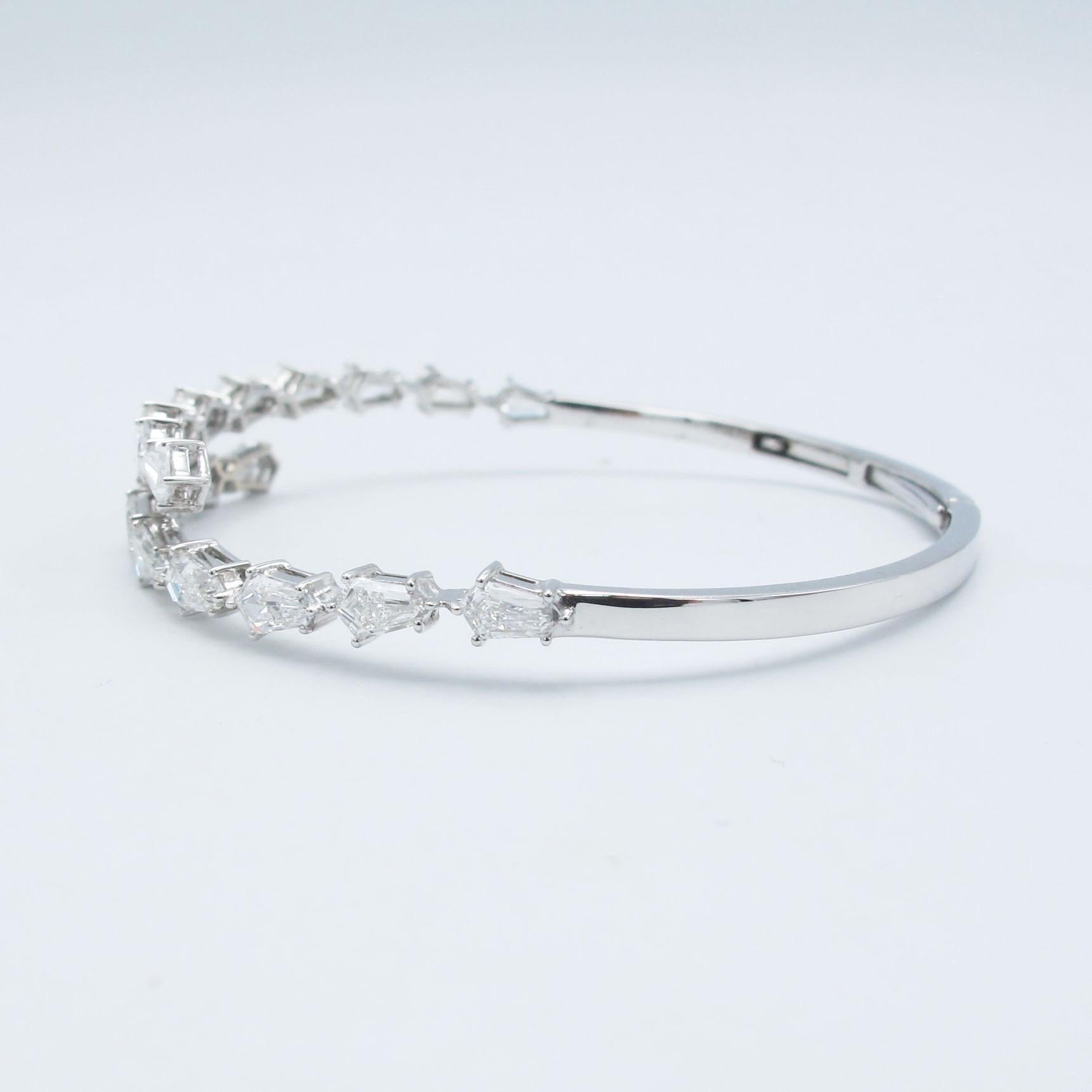 Emilio Jewelry Kite Diamond Bangle