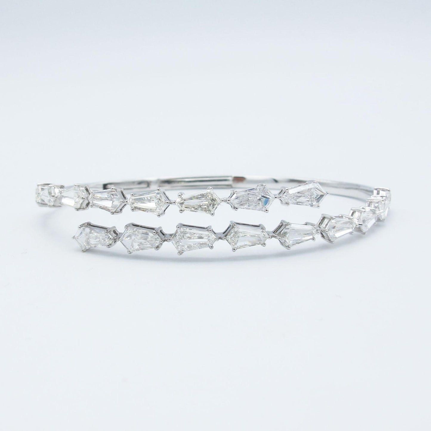 Emilio Jewelry Kite Diamond Bangle