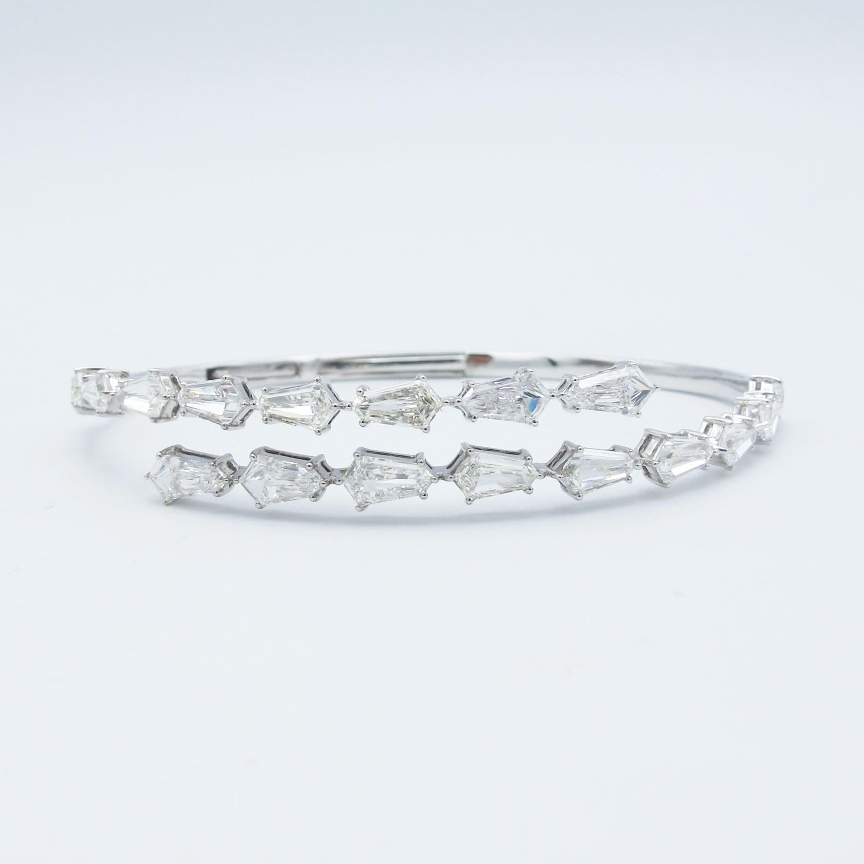 Emilio Jewelry Kite Diamond Bangle