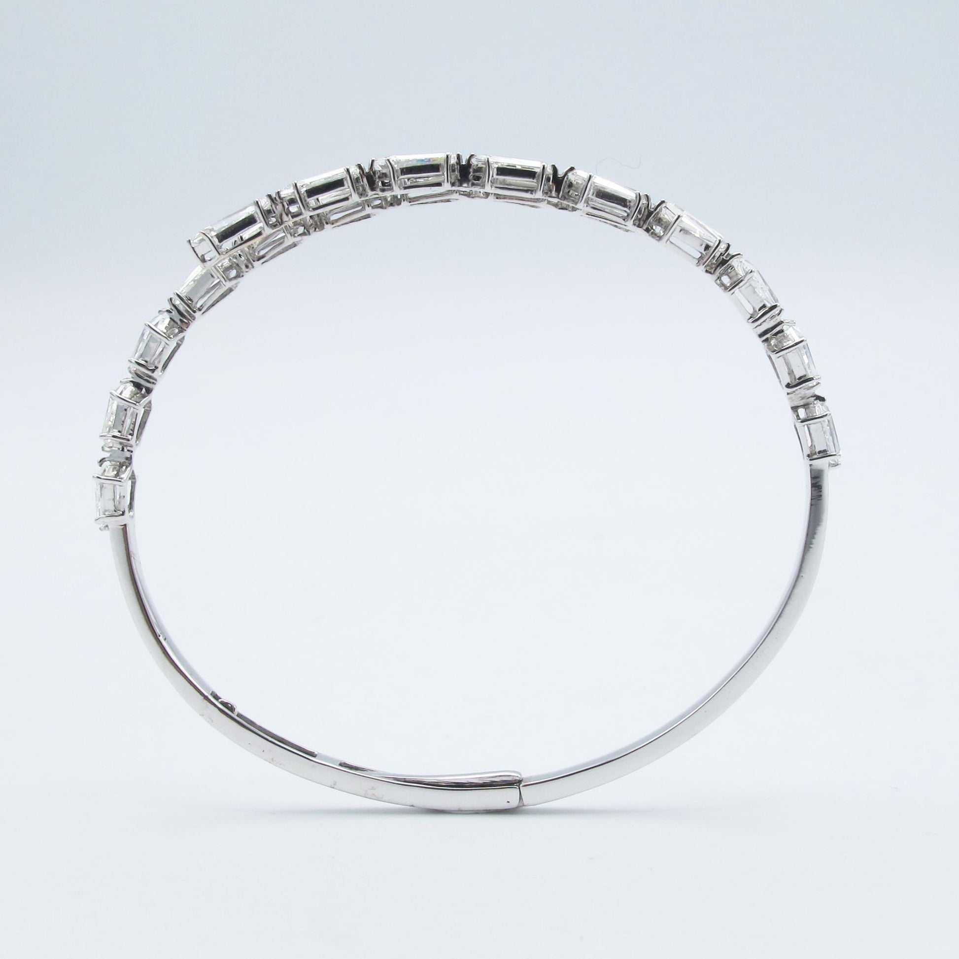 Emilio Jewelry Kite Diamond Bangle