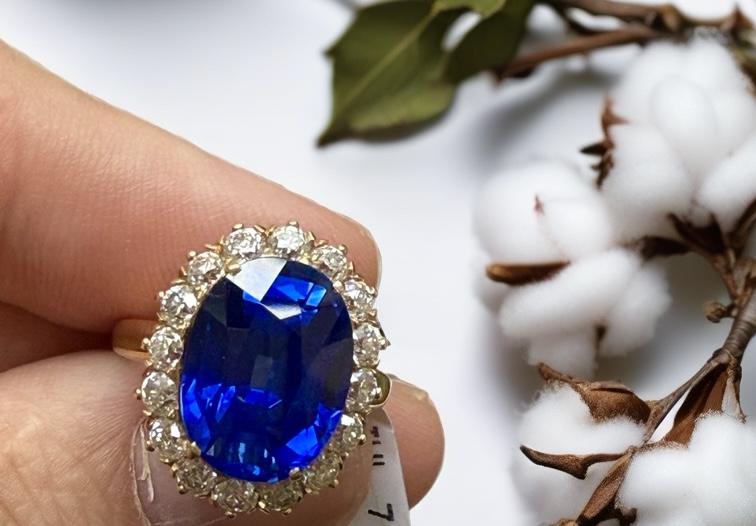 Emilio Jewelry Certified 10.00 Carat Kashmir Sapphire Ring