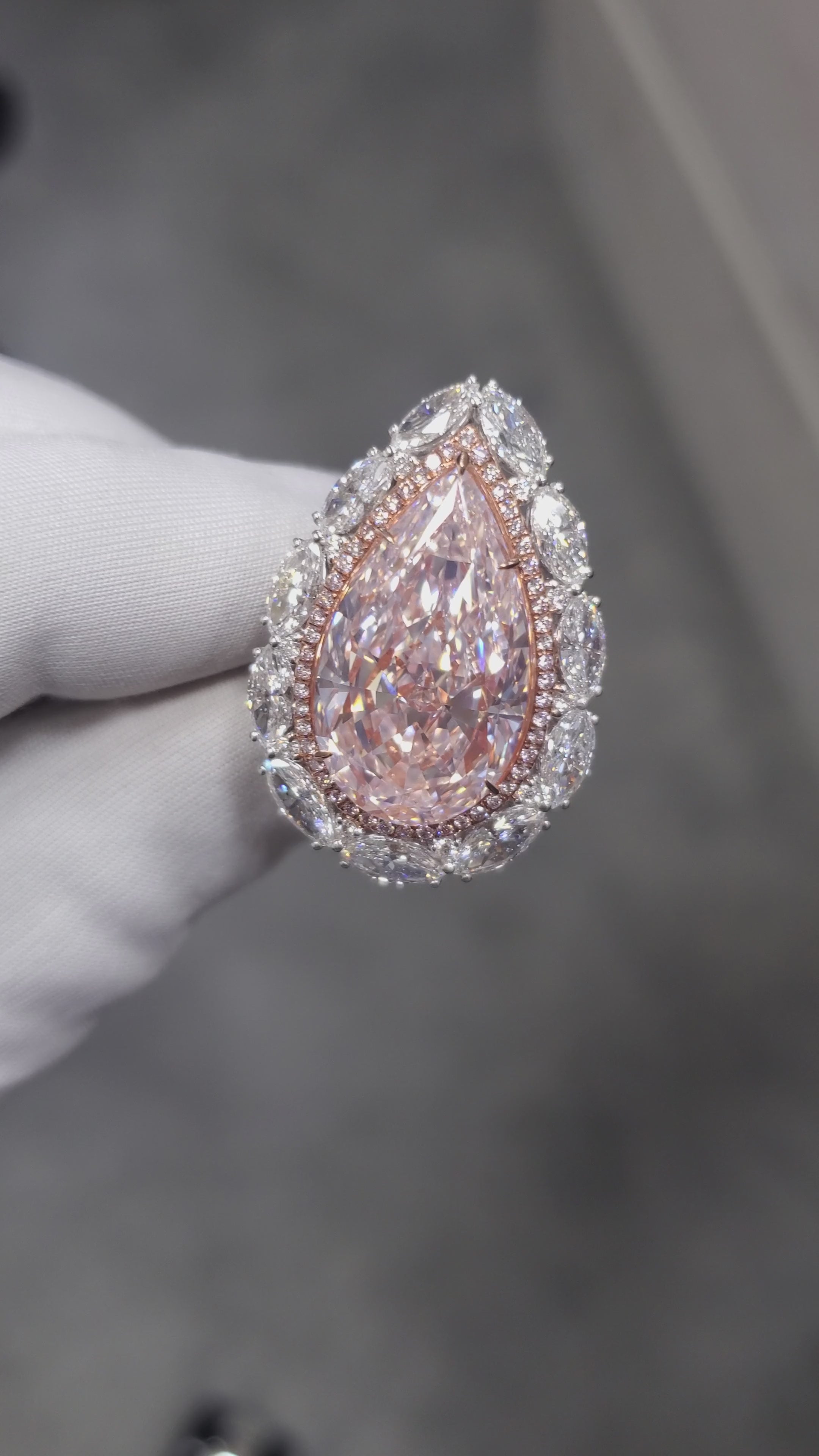 マリア様18kメダイ&ピンクジルコン&ダイヤモンドリング　ELIM Emilio Jewelry Gia Certified 16.00 Carat Pink Diamond Ring and Pendant